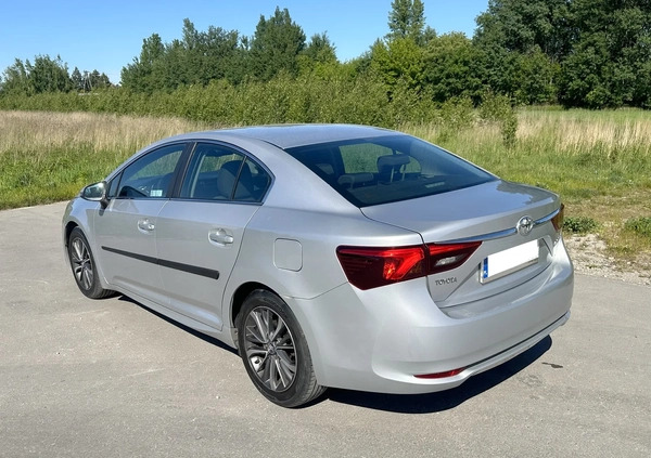Toyota Avensis cena 48500 przebieg: 232000, rok produkcji 2015 z Koszalin małe 79
